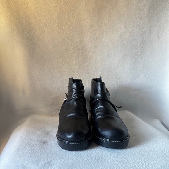 Golo Sharp - Hey Size 10 Women’s Black Ruched Angular Zip Leather Ankle Boots - Picture 3 of 14